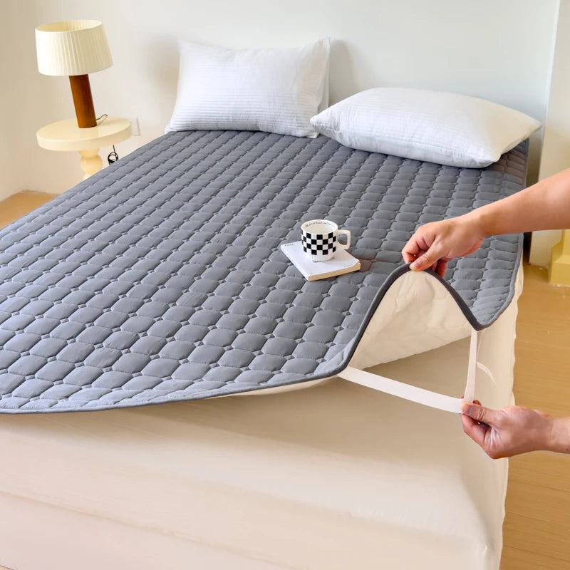 Waterproof Quilted Mattress Protector Cover Thickened Breathable Mattress Topper for Single or Double Bed