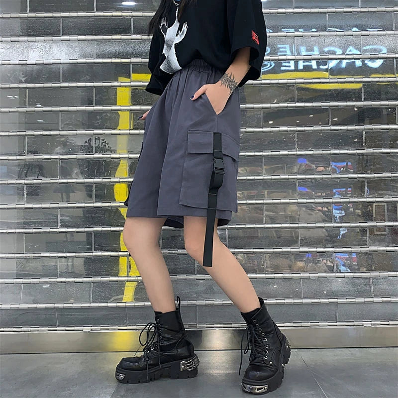 Xpqbb Gothic Black Cargo Shorts Women Summer Streetwear Couple Wide Leg Shorts Woman Harajuku Big Pockets Knee Length Pants 4Xl