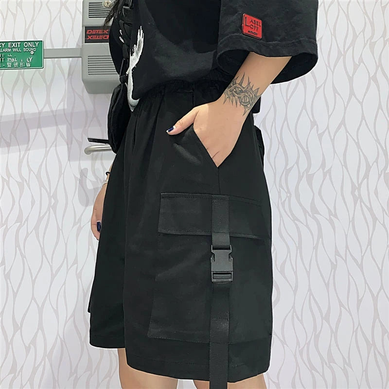 Xpqbb Gothic Black Cargo Shorts Women Summer Streetwear Couple Wide Leg Shorts Woman Harajuku Big Pockets Knee Length Pants 4Xl